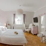 Aurora 4*