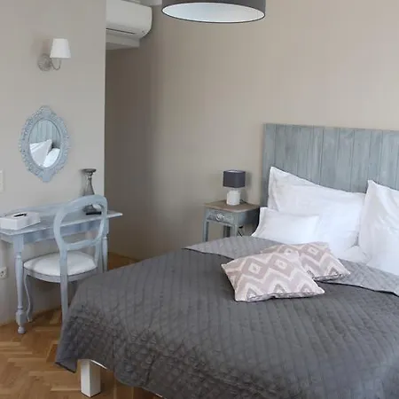 Aurora Vendeghaz بيت ضيافة