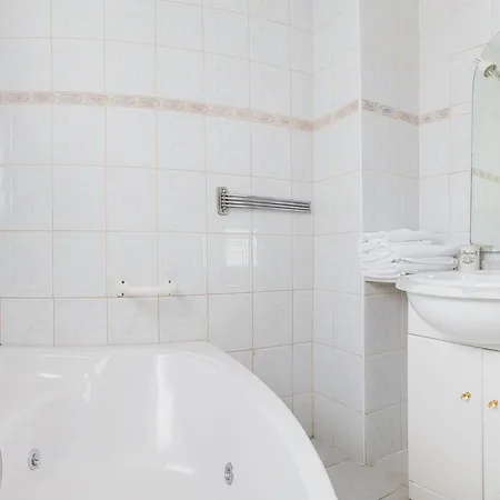 Aurora Vendeghaz بيت ضيافة