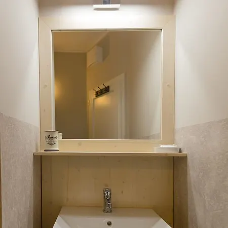 Aurora Vendeghaz بيت ضيافة